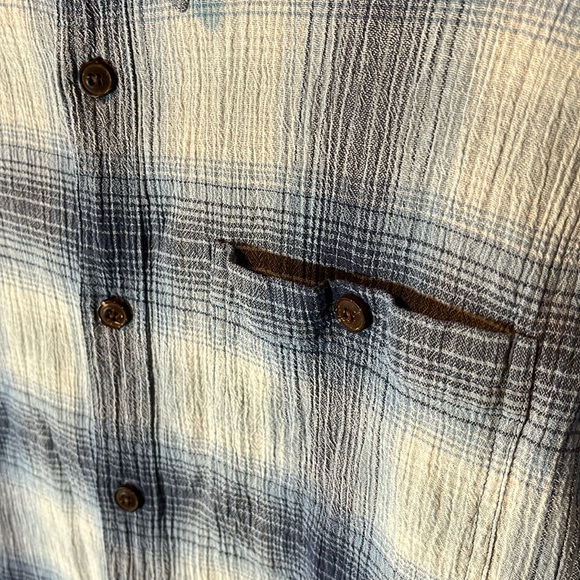 Patagonia Short Sleeve Button Down - Picture 3 of 7